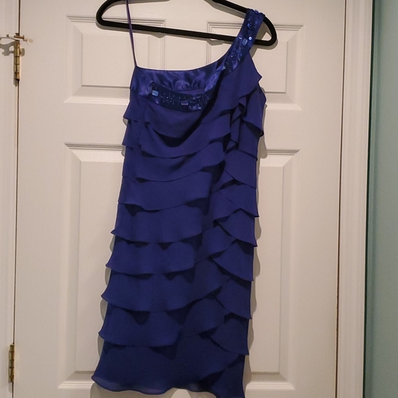 Cocktail dress - Picture 2 of 3